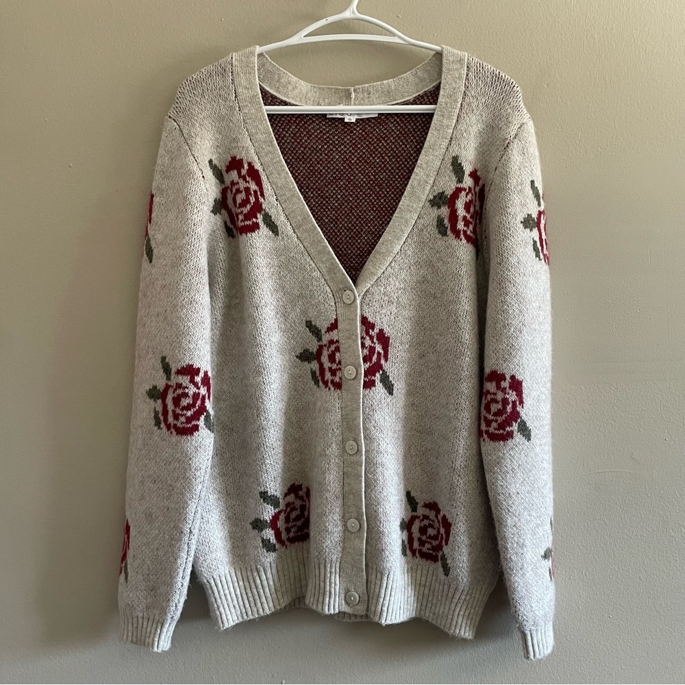 Cleo Oatmeal V Neck Rose Patterned Boxy Cardigan - Size Large Like New - Picture 3 of 16